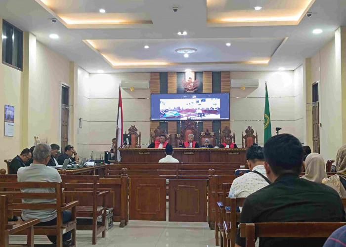 Hakim Soroti Keterangan yang Tak Sinkron, Ardito Akui Setor 200 Juta Untuk Kampanye