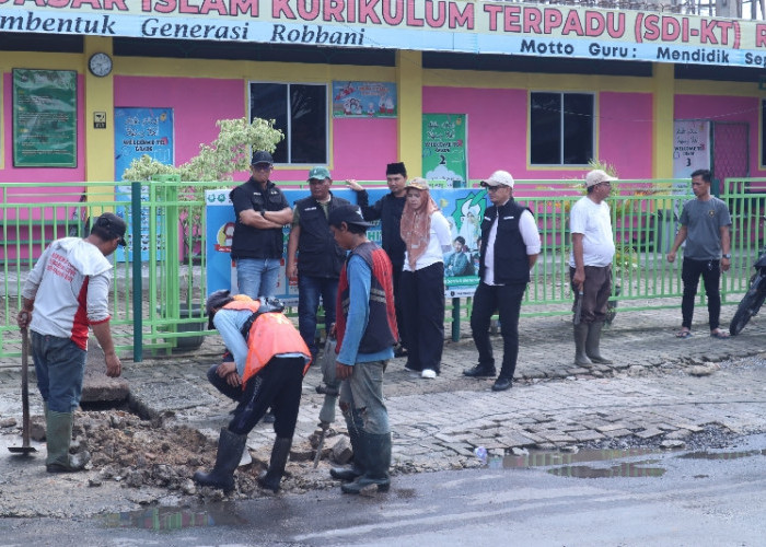 Gerak Cepat Tangani Drainase, Pemkot Bandar Lampung Bersihkan Saluran Air di Sejumlah Wilayah