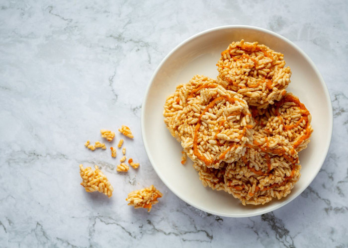 Rengginang Madura: Camilan Tradisional Gurih yang Sarat Nilai Budaya