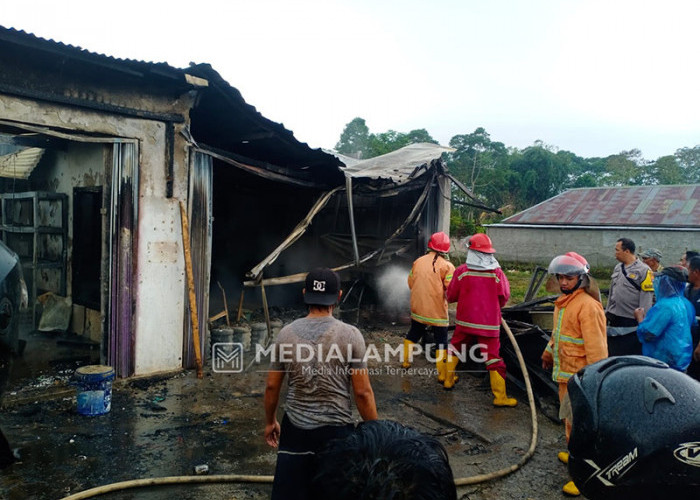 Kebakaran di Padangdalom Berhasil Dipadamkan, Petugas Tengah Identifikasi Penyebab