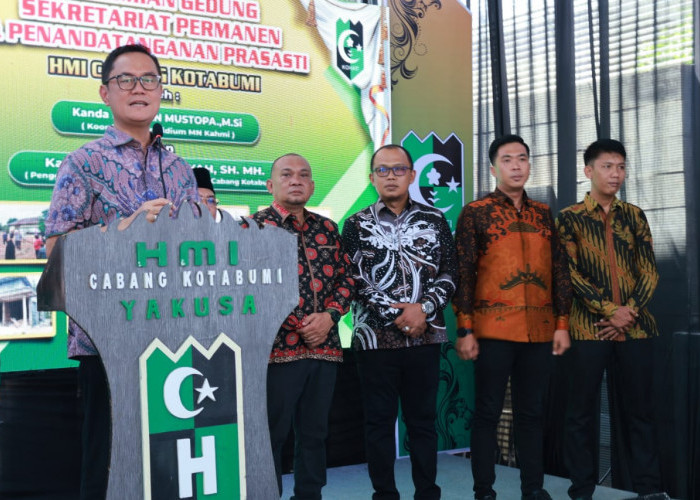 Saan Mustopa Resmikan Gedung Sekretariat HMI Cabang Kotabumi