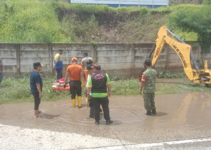 Respons Cepat Wali Kota, Normalisasi Drainase di Jalur By Pass Soekarno-Hatta Dikebut
