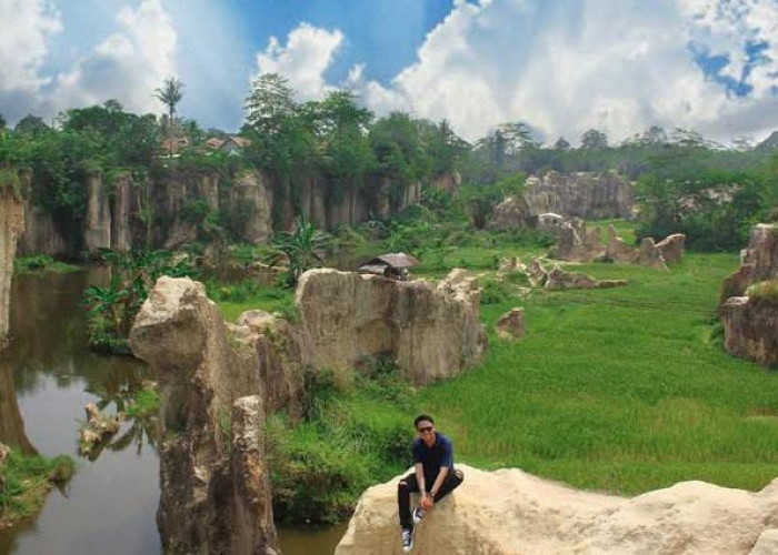 Pesona Tebing Koja, Destinasi Alam Unik di Cikuya