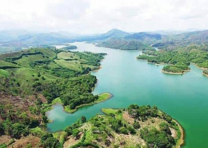 Surga Wisata Air di Tengah Alam Tapin