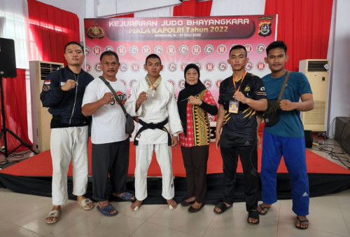 Personil Polresta Bandar Lampung Sabet Juara di Kejurnas Judo Kapolri Cup 2022