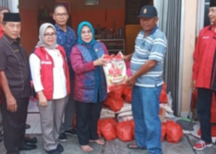 Anggota DPRD Lampung Kunjungi Korban Kebakaran