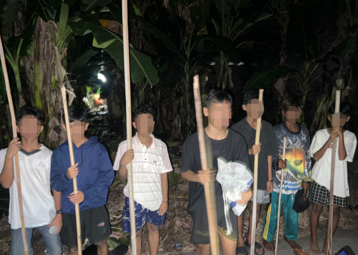 Berhasil Gagalkan Aksi Tawuran, Polresta Bandar Lampung Bandar Lampung Amankan 8 Remaja Berikut Bambu Panjang