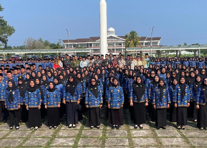 Lantik 943 PPPK, Bupati Pesbar: Jangan Jadi ASN Pergi Pagi Pulang Sore Awal Bulan Terima Gaji