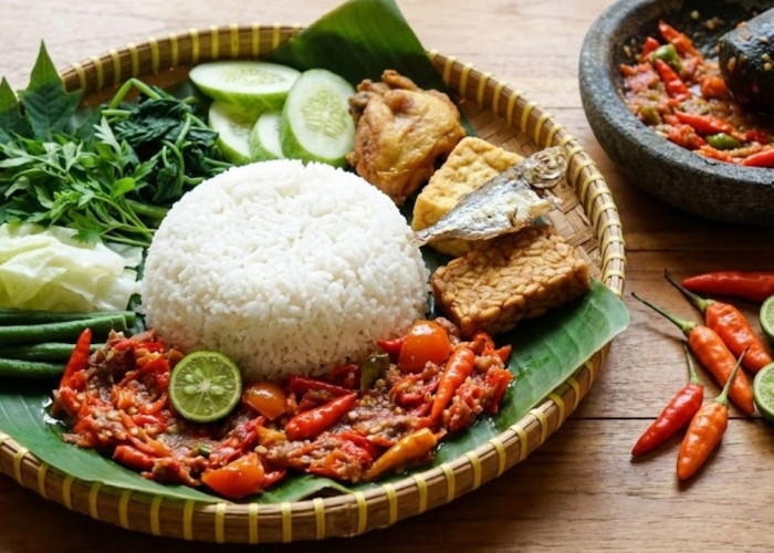 Nasi Tempong Banyuwangi: Pedas Segar yang Menggugah Selera