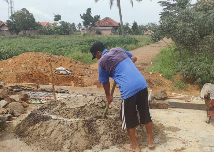 Disperkimciptaru Lampung Utara Tutup Mata, Rekanan Inisiatif Bangun Gorong-gorong