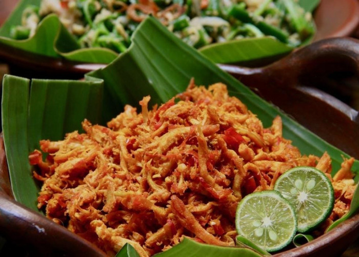 Ayam Pelalah Bali, Kuliner Tradisional Berbumbu Khas dengan Cita Rasa Pedas Gurih