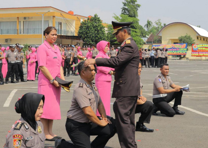 555 Personel Polda Lampung Terima Kenaikan Pangkat