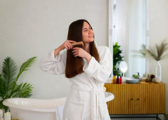 Rutinitas Mingguan untuk Rambut Lembut, Kuat, dan Berkilau