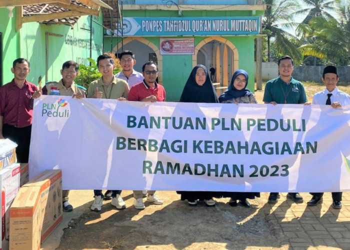Kolaborasi PLN Peduli dan YBM Tingkatkan Fasilitas Pendidikan Lewat Berbagi Keberkahan Ramadhan