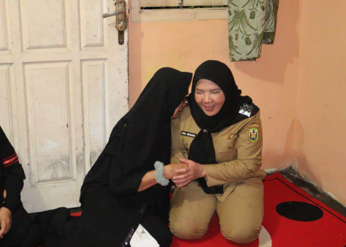 Bocah Tenggelam di Sungai Balok Ditemukan Meninggal, Eva Dwiana Datangi Rumah Duka