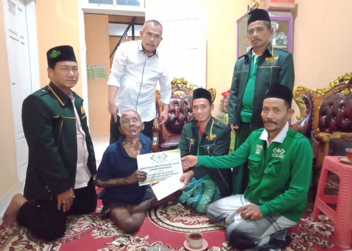 Peduli Korban Kebakaran, MWCNU Balik Bukit Salurkan Bantuan 