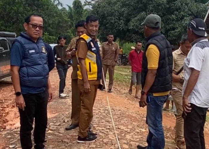 Disindir Konten Kreator, Jalan Desa di Way Kanan Baru Ditinjau DPRD