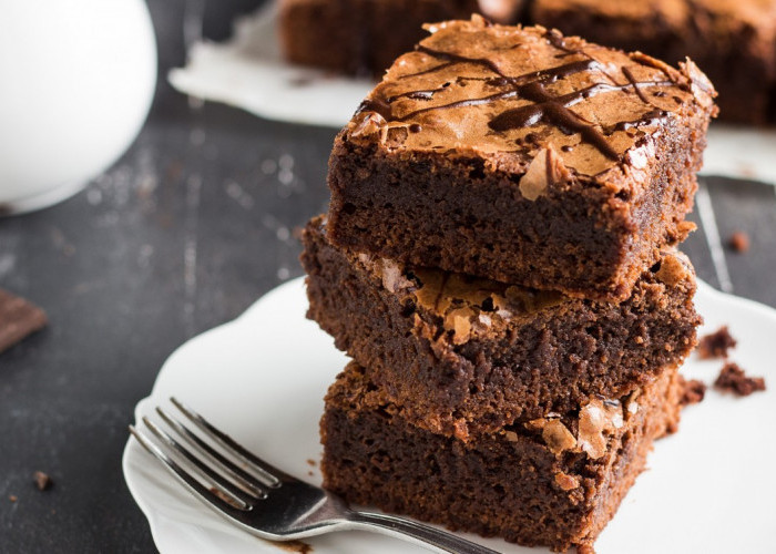 Bikin Brownies Empuk Pakai Rice Cooker? Ini Resep Mudahnya!