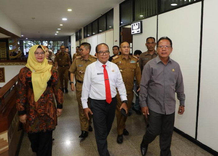 Pj Gubernur Samsudin Kunjungi DPRD Lampung, Ini Pesan Mingrum Gumay