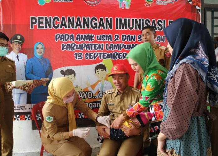 Tinjau Posyandu di Sukau, Parosil Canangkan Imunisasi PCV