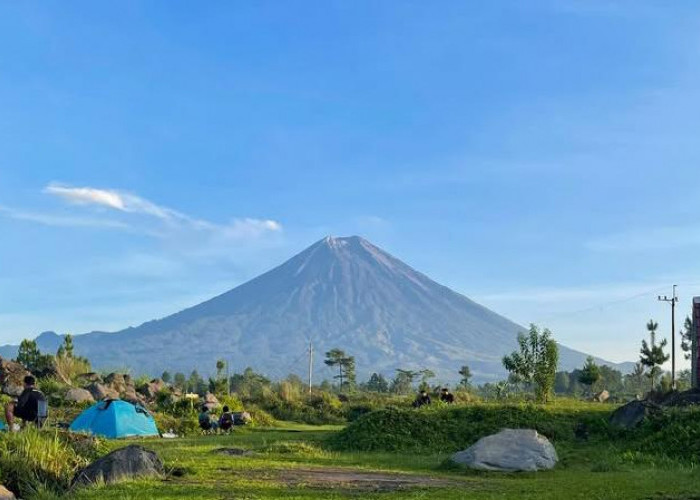 Mahameru, Keindahan Legendaris Gunung Tertinggi di Jawa yang Sarat Pesona