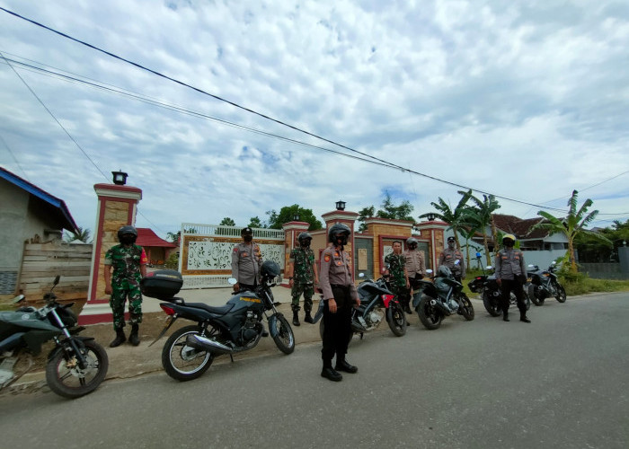 Jaga Soliditas, TNI-Polri di Pringsewu Gelar Patroli Gabungan