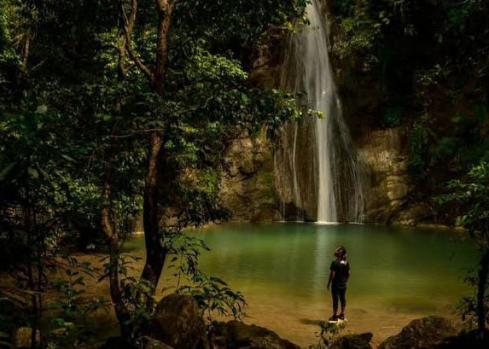 Warna Unik Air Terjun Lagandang Enrekang Menarik Perhatian Wisatawan