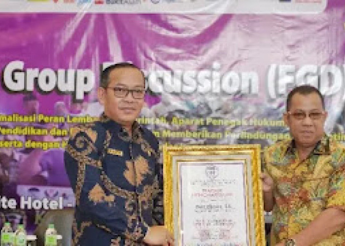 DPRD Lampung Deni Ribowo Dapat Penghargaan Dari Komnas Perlindungan Anak