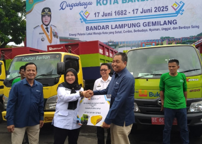 Pemkot Bandar Lampung Terima Bantuan Truk Sampah dari PT BA Tarahan