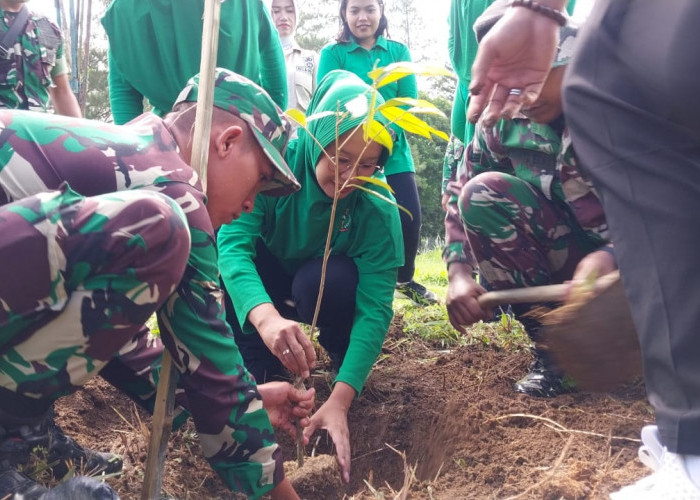 Peringati HUT Kodam II/Sriwijaya, Forkopimda Lampung Barat Tanam Pohon 