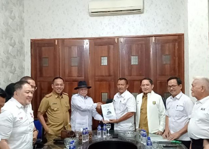 Faishol Djausal Resmi Daftar Calon Ketua KONI Lampung, Serahkan 64 Surat Dukungan