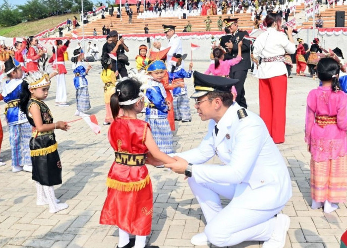 Warga Lampung Selatan Rayakan Kemerdekaan Tanpa Sekat di Ikon Menara Siger