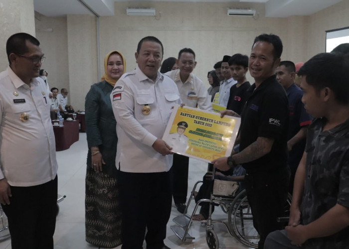 Peringatan HDI dan HKSN, Pemprov Lampung Beri Bantuan Penyandang Disabilitas di Pringsewu