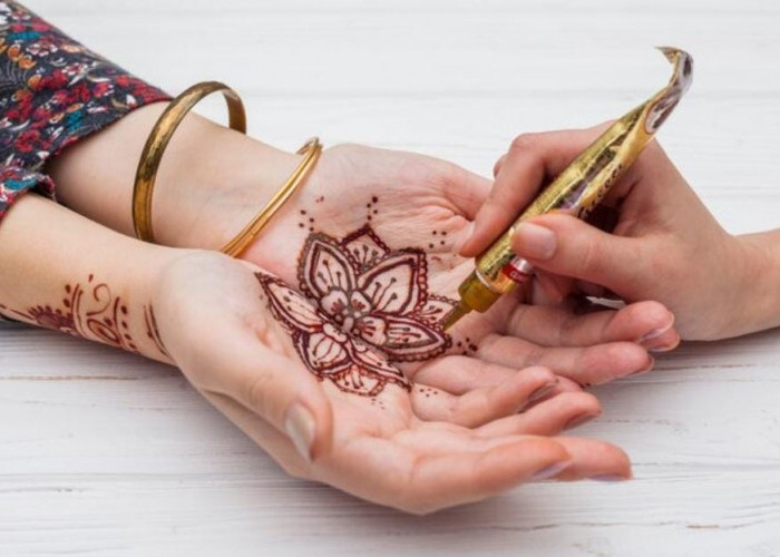 10 Cara Alami dan Aman Menghilangkan Henna dari Tangan