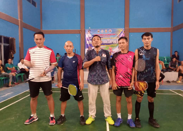 Karang Taruna - PB KOGA Gelar Turnamen Badminton