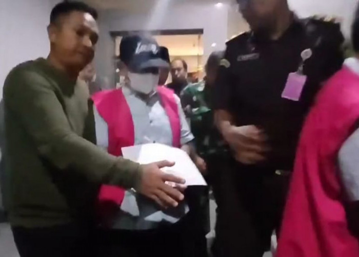 Mantan Bupati Lampung Timur Dawam Rahardjo Resmi Ditetapkan Sebagai Tersangka Kasus Korupsi