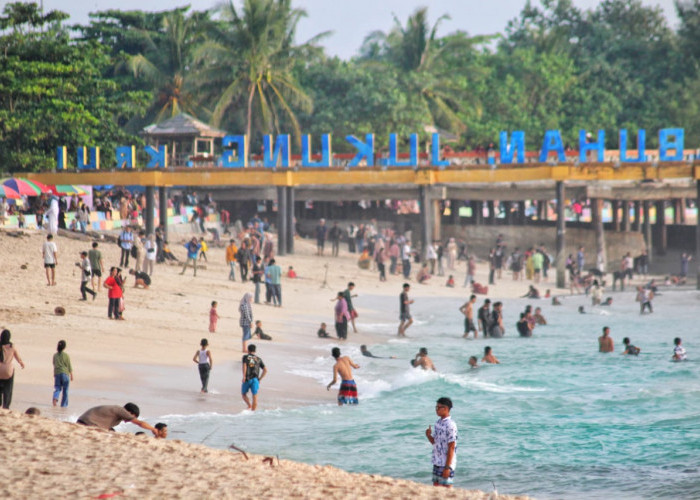 Jumlah Kunjungan Diprediksi Meningkat, Pantai Labuhan Jukung Masih Primadona Wisatawan