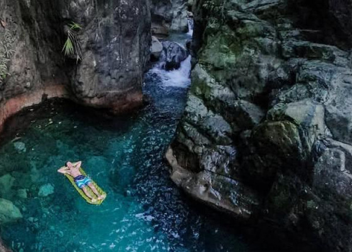 Curug Leuwi Lieuk, Surga Kolam Alami Tersembunyi di Pegunungan Sentul