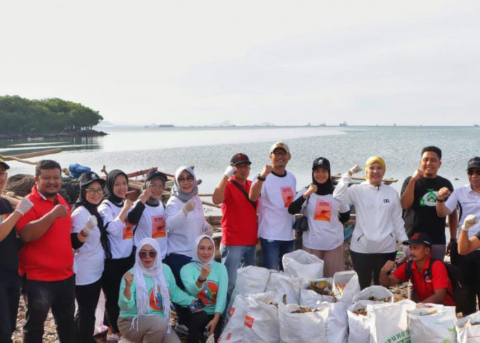 Peringati HPSN, Pemprov Lampung Bersih-bersih Pantai