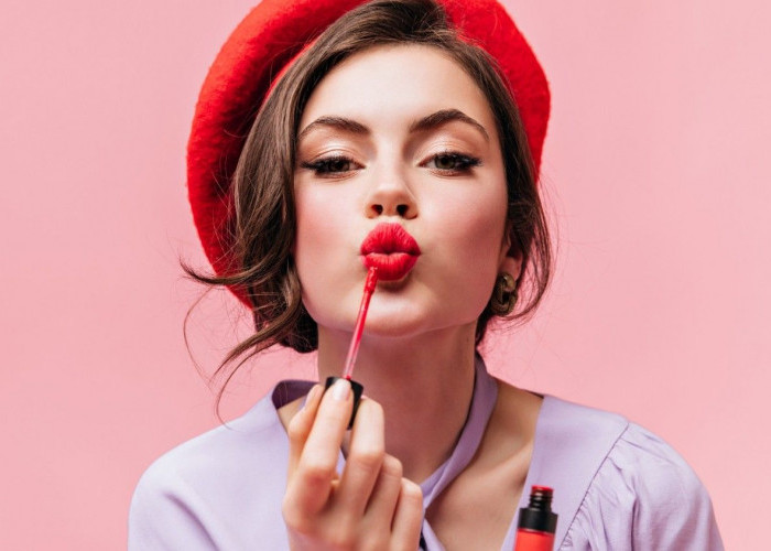 Rahasia Memilih Warna Lipstik Sesuai Undertone Kulit agar Wajah Tampak Cerah