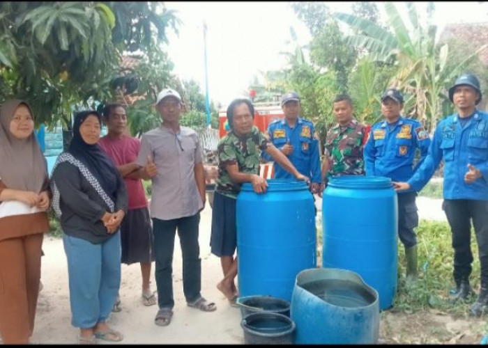 Damkarnat  Posko Jatiagung Salurkan 4000 liter Air Bersih Bagi Warga Dusun Candimas II Kecamatan Natar