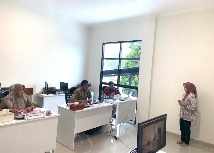 Diskopdag Lampung Barat Gelar Tes Wawancara dan Uji Kompetensi Rekrutmen dan Seleksi Konsultan PLUT-KUMKM