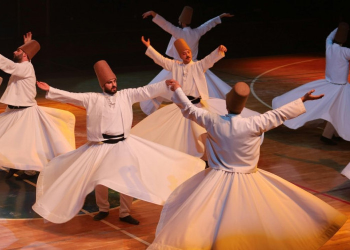 Tarian Sufi: Spiritualitas dalam Gerak dan Putaran