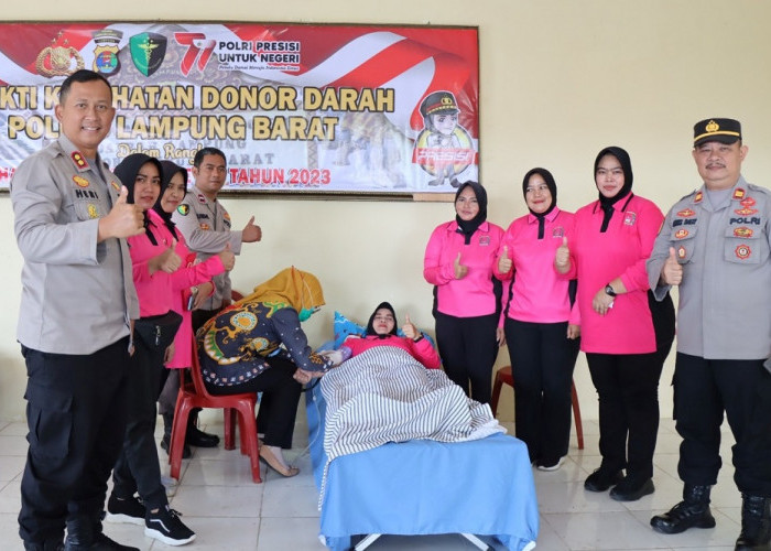 Sambut HUT Bhayangkara Ke-77, Kapolres Lampung Barat Bersama Anggota Gelar Baksos Donor Darah 