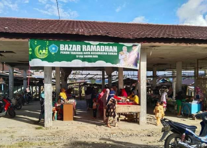 Beragam Kuliner Menu Buka Puasa Hadir di Bazar Ramadhan Pekon Tanjung Raya 