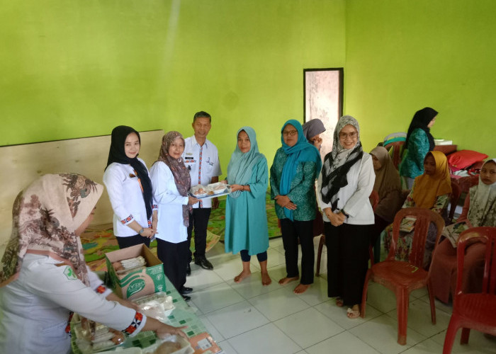 Hadiri PMT di Pekon Tugu Mulya, Camat Kebun Tebu Anjurkan Ibu Hamil Rutin ke Posyandu