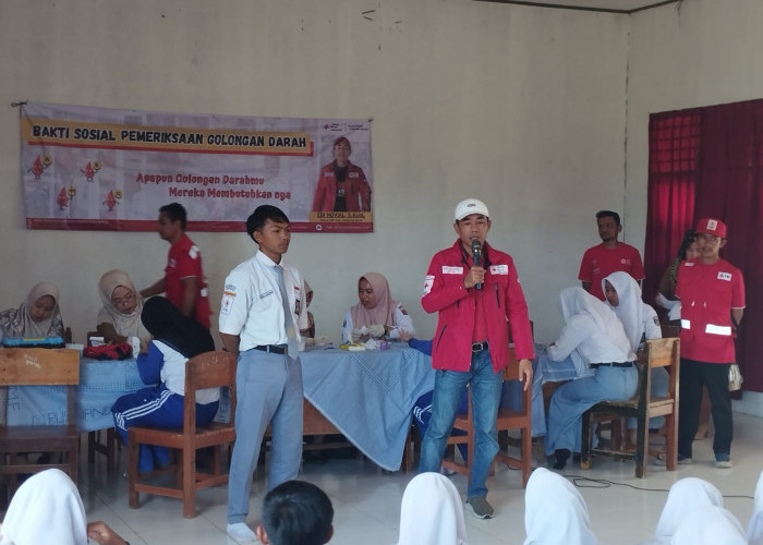 Antisipasi Kebutuhan Transfusi Darah, PMI Lampung Barat Cek Golongan Darah Pelajar SMAN 1 Sumber Jaya 