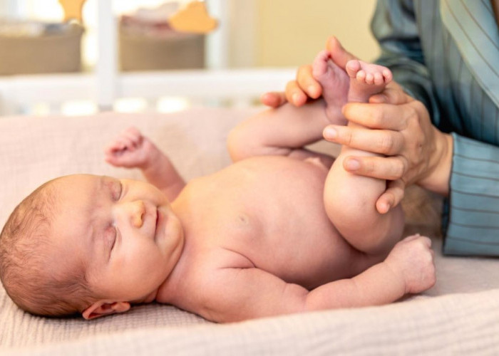Cara Efektif Redakan Kembung pada Bayi