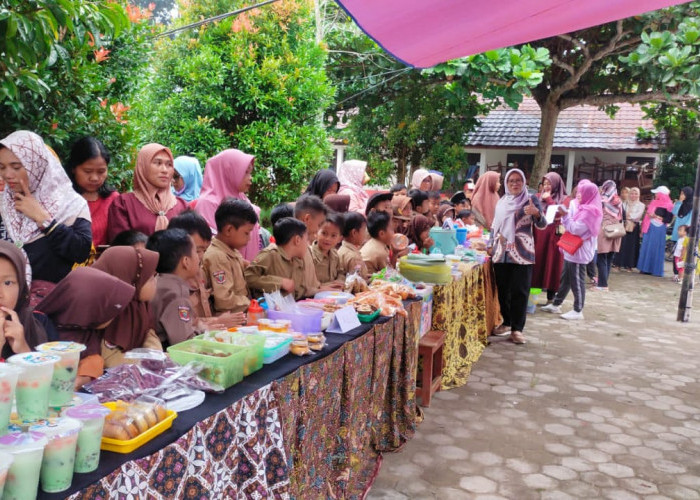 SDN 3 Pajar Bulan Adakan Market Day