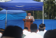 Shalat Ied Bersama Warga, Parosil Paparkan Arah Pembangunan Lampung Barat